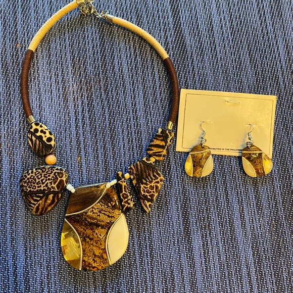 Animal print necklace necklace - Picture 3 of 3